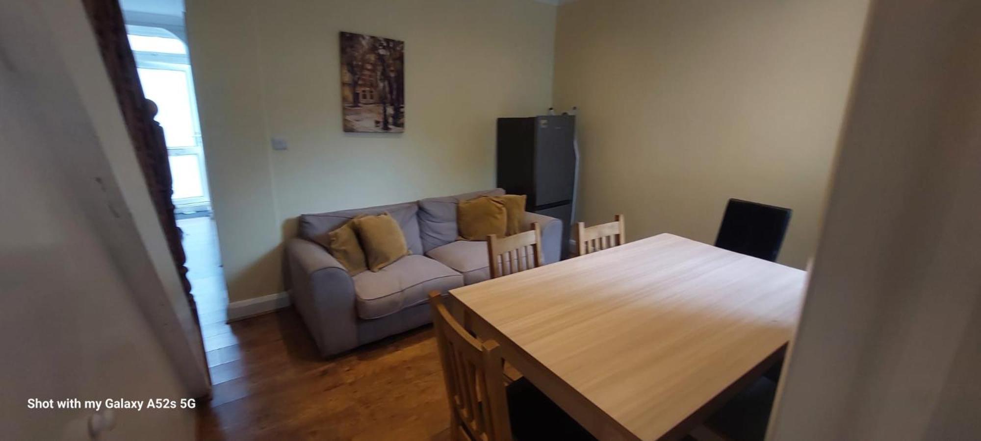 Three Bedroom House Lancaster Road London Eksteriør billede